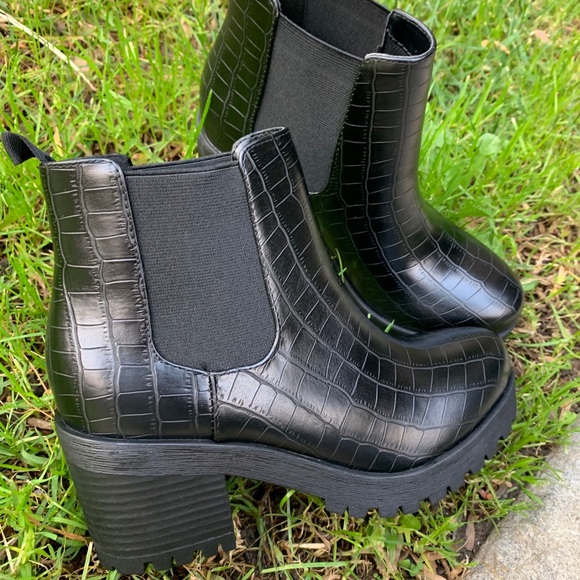 BLACK CROCO ANKLE BOOTIES - Picture 4 of 5